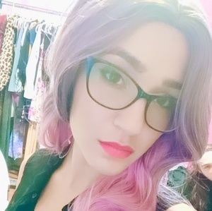 Meet your Posher, Salena